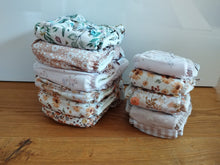 Lade das Bild in den Galerie-Viewer, Modern Cloth Nappies All in One / Pocket Newborn