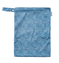 Lade das Bild in den Galerie-Viewer, Avo Cado, Wetbag, Nasstasche, M, ohne Trockenfach, Niederurnen, Natürlich Kind sein, Glarus Nord, Fränzi Kistler, Stoffwindeln