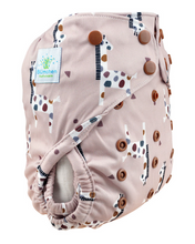 Lade das Bild in den Galerie-Viewer, Blümchen Überhosen One Size Prefold