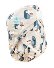 Lade das Bild in den Galerie-Viewer, Blümchen, AI2, All in Two, Überhose, Newborn, One Size, Klett, Snap, PUL, Natürlich Kind sein, Stoffwindeln , Glarus Nord, Fränzi Kistler