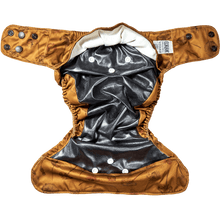 Lade das Bild in den Galerie-Viewer, Elskbar_stoffwindel_ueberose_naesseschutz_natuerlichkindsein_fraenzikistler_glarusnord_dandelions