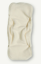 Lade das Bild in den Galerie-Viewer, Hinzling Saugeinlage Stoffwindeln newborn One Size_ zusaetzlicher Auslaufschutz_Baumwolle_Niederurnen_ Glaurs nord_ fraenzi Kistler