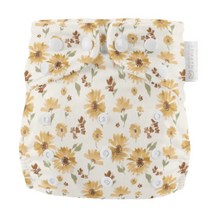 Lade das Bild in den Galerie-Viewer, Modern Cloth Nappies All in One / Pocket Newborn Stoffwindeln, Natürlich Kind sein, Niederurnen, Glarus Nord, Fränzi Kistler