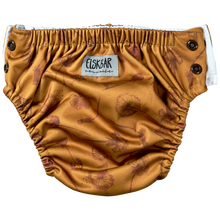 Lade das Bild in den Galerie-Viewer, Schwimmwindel_Elskbar_stoffwindel_natuerlichkindsein_glarusnord_niedrurnen_fraenzikistler_dandelions_hinten