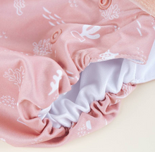 Lade das Bild in den Galerie-Viewer, Überhosen, Totsbots, AI2, Einlagen zum einknöpfen, One Size, Newborn, Natürlich Kind sein, Glarus Nord, Niederurnen, Fränzi Kistler, Stoffwindeln, nachhaltig