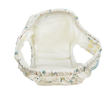 Lade das Bild in den Galerie-Viewer, bluemchen_trainerhoeschen_innen_stoffwindel_natuerlichkindsein