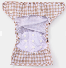 Lade das Bild in den Galerie-Viewer, Modern cloth Nappies Überhose Newborn