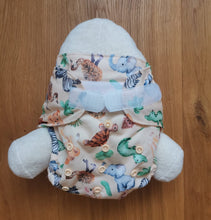 Lade das Bild in den Galerie-Viewer, Blümchen, AI2, All in Two, Überhose, Newborn, One Size, Klett, Snap, PUL, Natürlich Kind sein, Stoffwindeln , Glarus Nord, Fränzi Kistler