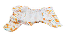 Lade das Bild in den Galerie-Viewer, Blümchen, AI2, All in Two, Überhose, Newborn, One Size, Klett, Snap, PUL, Natürlich Kind sein, Stoffwindeln , Glarus Nord, Fränzi Kistler