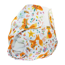 Lade das Bild in den Galerie-Viewer, Blümchen, AI2, All in Two, Überhose, Newborn, One Size, Klett, Snap, PUL, Natürlich Kind sein, Stoffwindeln , Glarus Nord, Fränzi Kistler