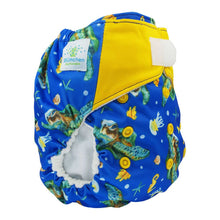 Lade das Bild in den Galerie-Viewer, Blümchen, All in One, AIO, One Size, Klett, Snap, PUL, Bambus, Baumwolle, Neugeborene,, klein geschnitten, Stoffwindel, Fränzi Kistler, Glarus Nord, Niederurnen, Natürlich Kind sein