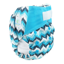 Lade das Bild in den Galerie-Viewer, Blümchen, All in One, AIO, One Size, Klett, Snap, PUL, Bambus, Baumwolle, Neugeborene,, klein geschnitten, Stoffwindel, Fränzi Kistler, Glarus Nord, Niederurnen, Natürlich Kind sein