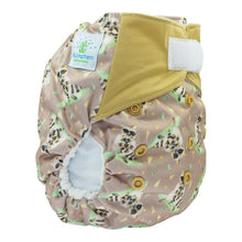 Lade das Bild in den Galerie-Viewer, Blümchen, All in One, AIO, One Size, Klett, Snap, PUL, Bambus, Baumwolle, Neugeborene,, klein geschnitten, Stoffwindel, Fränzi Kistler, Glarus Nord, Niederurnen, Natürlich Kind sein