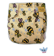 Lade das Bild in den Galerie-Viewer, Hu-da, Überhose, Fleece, mit Laschen, Stoffwindel, Natürlich Kind sein, Niederurnen, Glarus Nord, Fränzi Kistler