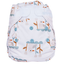 Lade das Bild in den Galerie-Viewer, Bluemchen_Ueberhose_neugeborene_2in1_cozy_Lakeside
