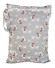 Lade das Bild in den Galerie-Viewer, Bluemchen_Wetbag_nasstasche_Stoffwindeln_PUL_cozy_Dog
